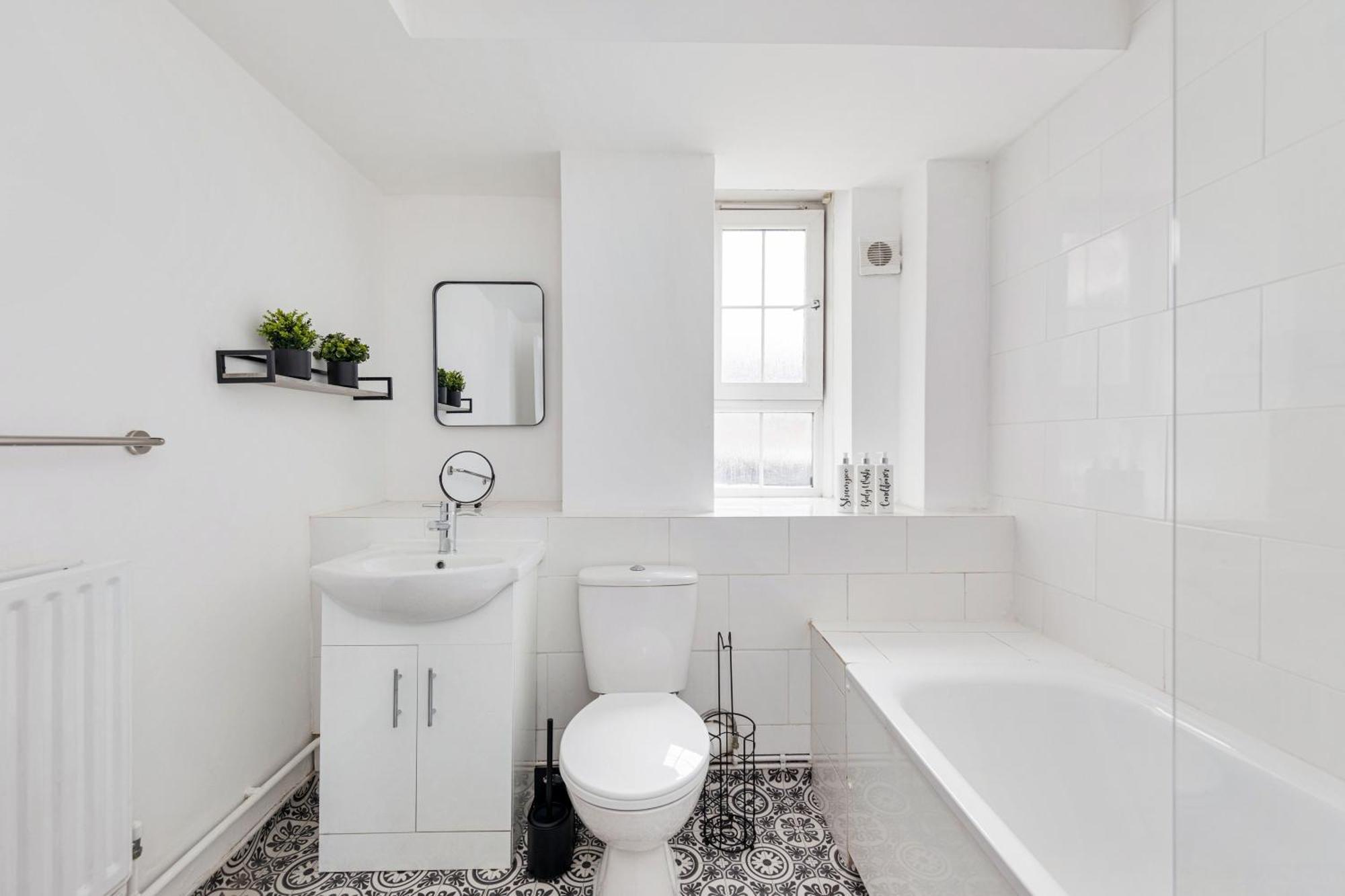 Sleek Shoreditch Hideout - 2 Bed Gem With Balcony In Central Londýn Exteriér fotografie